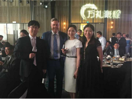 周志宏院长一行应邀参加万礼豪程教学研讨年会并看望实习学生 周志宏院长一行应邀参加万礼豪程教学研讨年会并看望实习学生