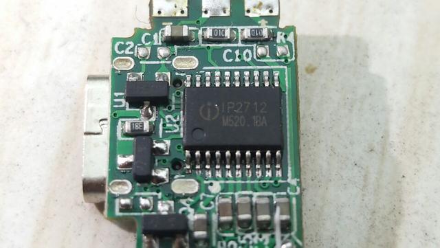 STIGER斯泰克USB PD充电器PD-30W拆解