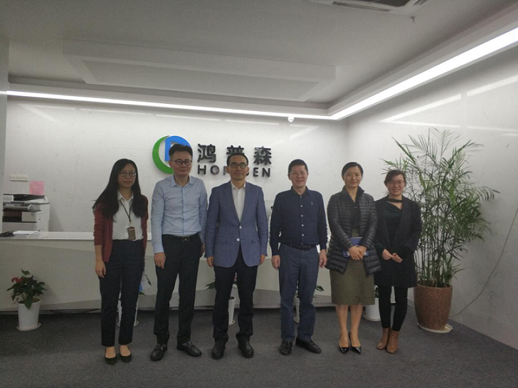 深圳市龙华区人大常委会副主任覃跃良领导一行莅临鸿普森参观考察 深圳市龙华区人大常委会副主任覃跃良领导一行莅临鸿普森参观考察