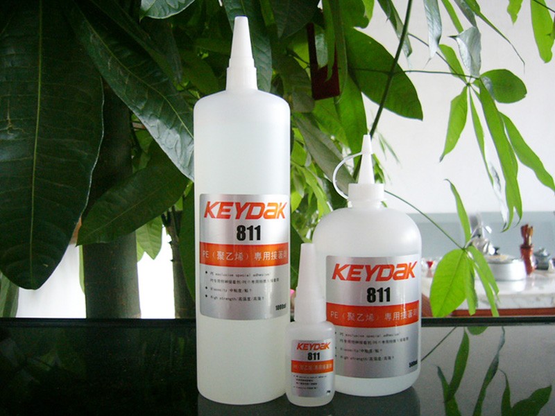 硅胶粘接需要快干且不想处理表面，如何实现？