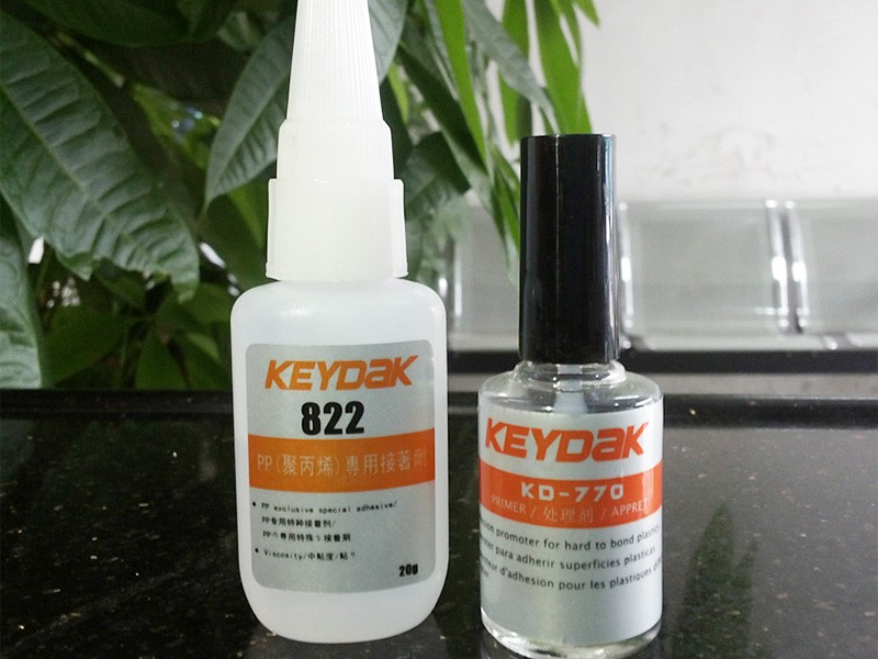 硅胶胶水粘接方法