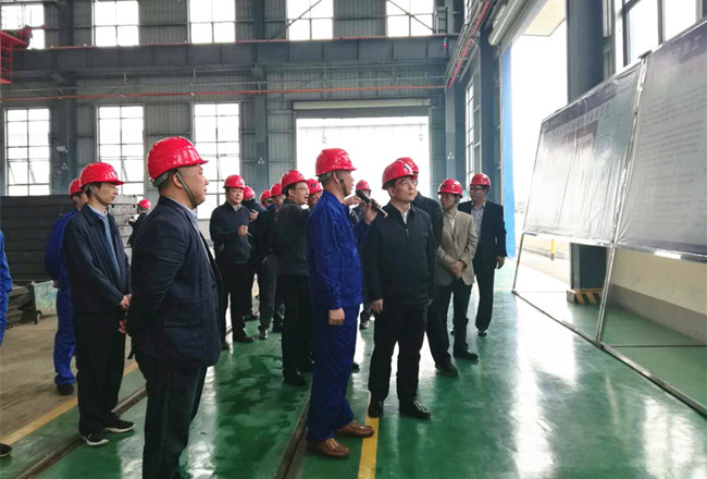 湖北省副省长曹广晶一行视察华舟重工赤壁应急产业园调研 湖北省副省长曹广晶一行视察华舟重工赤壁应急产业园调研