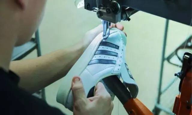 中国劳动成本上升 adidas宣布将部分生产线撤出中国