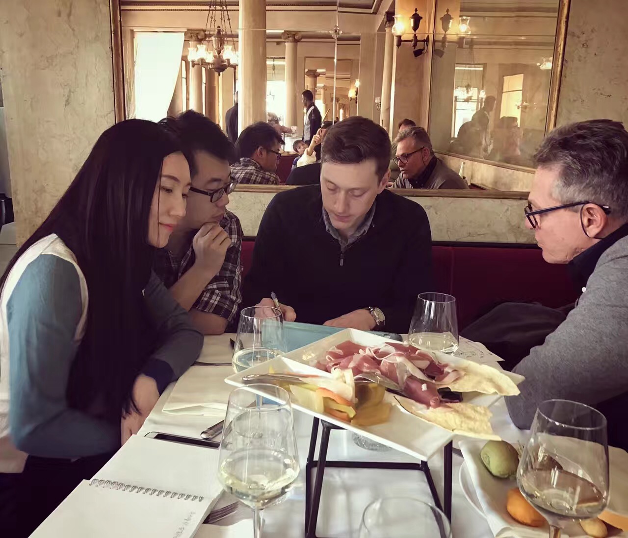 VIA DELLA SETA-BRAND BUILD UP