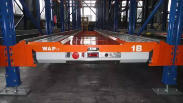 穿梭车穿梭式货架使用可提高30%效率