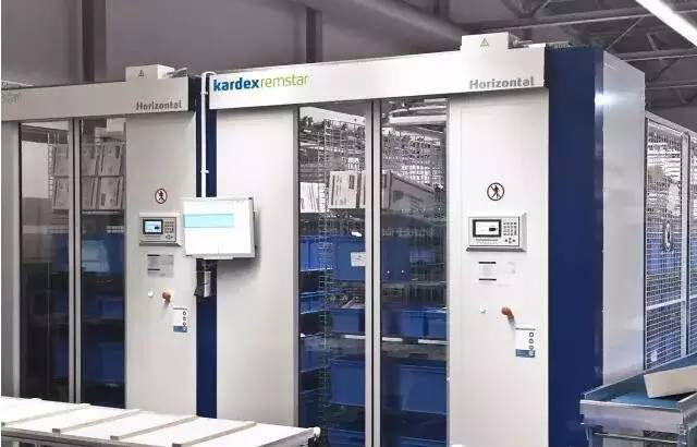 水平回转式仓储系统！据说欧美很常见，在中国你见不到？