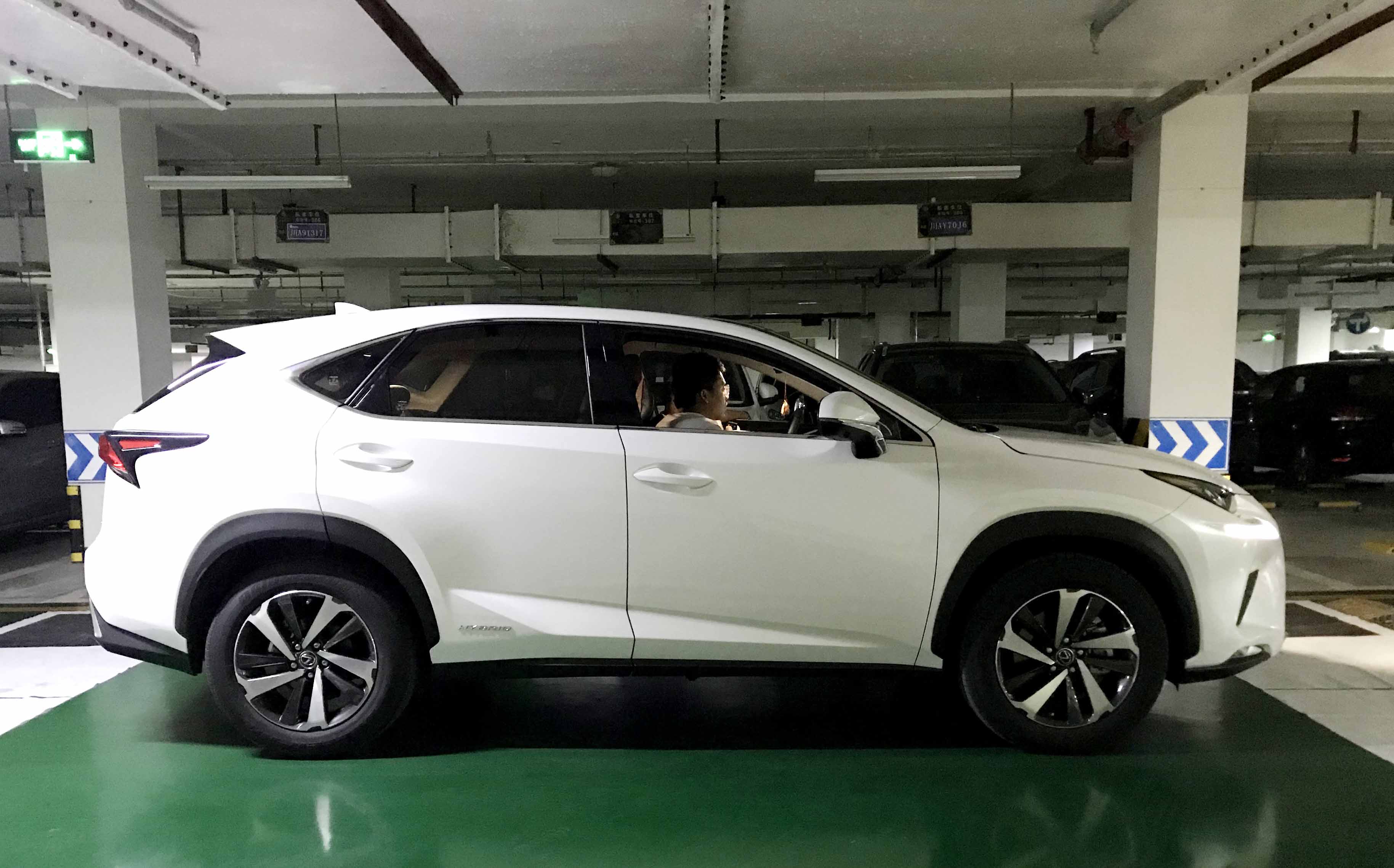 雷克薩斯nx300h升級車視野3D-8000全景,視野更大,更有格調! 雷克薩斯nx300h升級車視野3D-8000全景,視野更大,更有格調!
