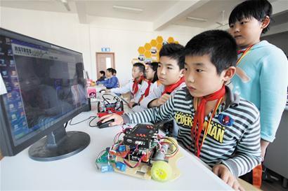 物流时事 | 中小学要设置人工智能课程 AI也要从娃娃抓起！