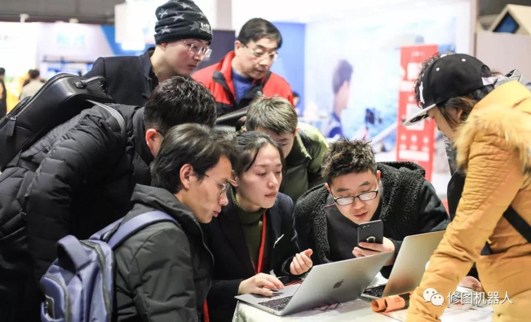 深黑科技修图机器人·上海国际婚纱摄影器材展 深黑科技修图机器人·上海国际婚纱摄影器材展