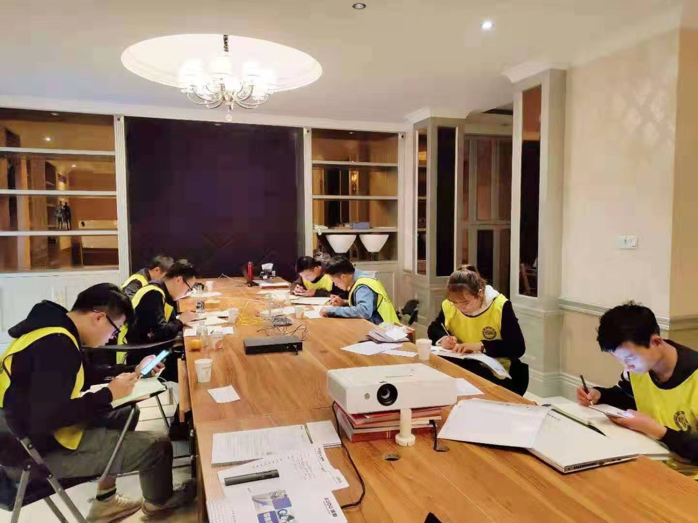 澳都商学院第十届加盟商基础大课培训圆满落幕 澳都商学院第十届加盟商基础大课培训圆满落幕