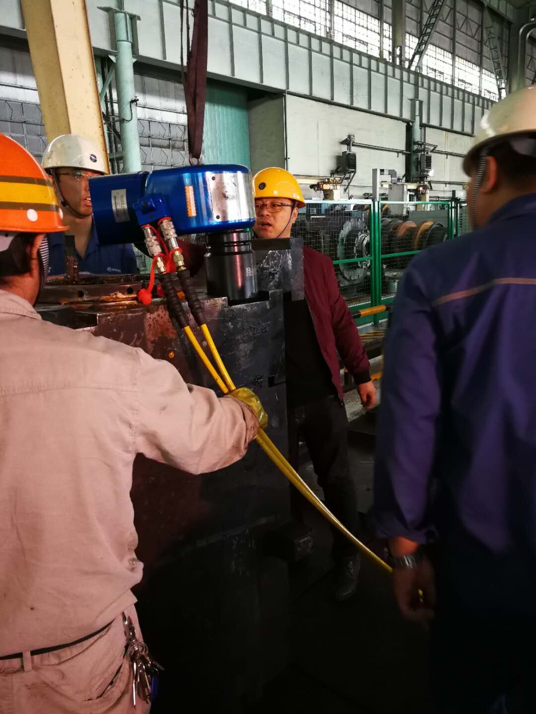 拜尔液压扳手用于宝钢某分厂,获得客户高度认可 拜尔液压扳手用于宝钢某分厂,获得客户高度认可