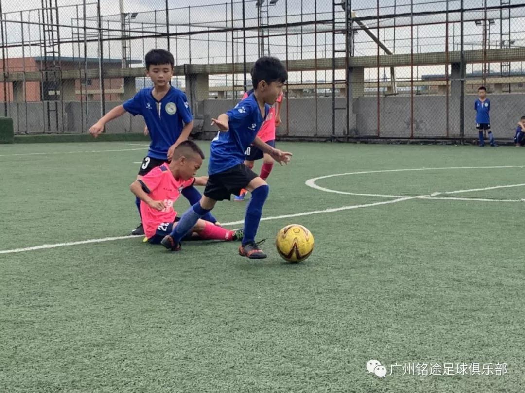 五一假期過足踢波癮 銘途勇奪u8亞軍 五一假期過足踢波癮 銘途勇奪u8亞軍