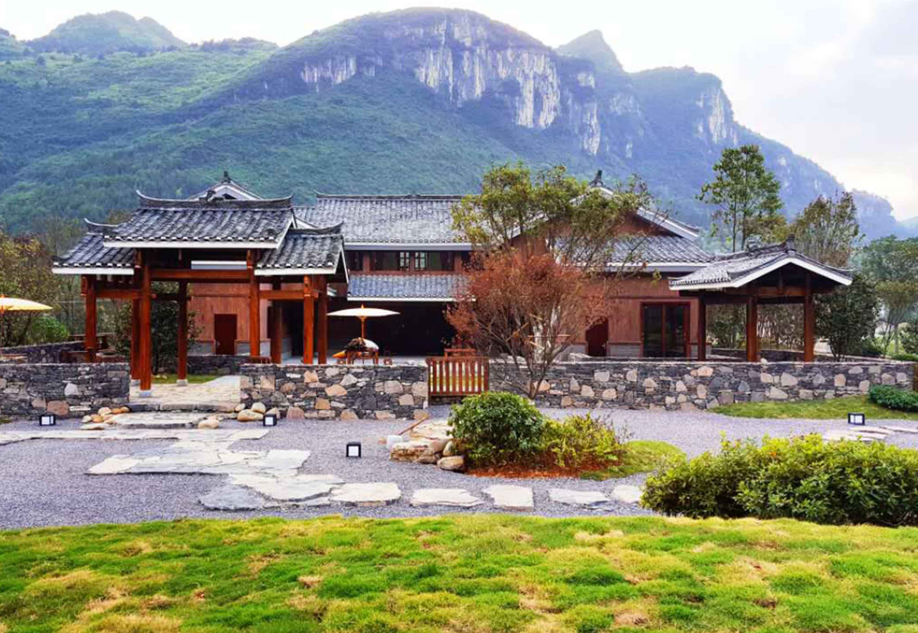 五星级民宿型酒店外立面 软瓷应用