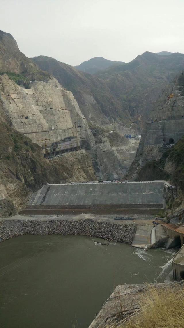 拜尔集团助力水电八局、葛洲坝集团机电建设公司-乌东德水电站安装 拜尔集团助力水电八局、葛洲坝集团机电建设公司-乌东德水电站安装