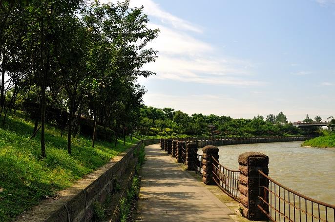江安河生態(tài)河堤道路景觀工程