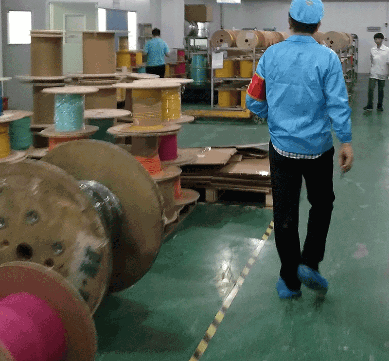 践行安全生产理念，公司总监亲临生产一线，督进安全发展措施落实