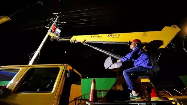 迎战台风“安比”,电力保障达梦来助力 迎战台风“安比”,电力保障达梦来助力