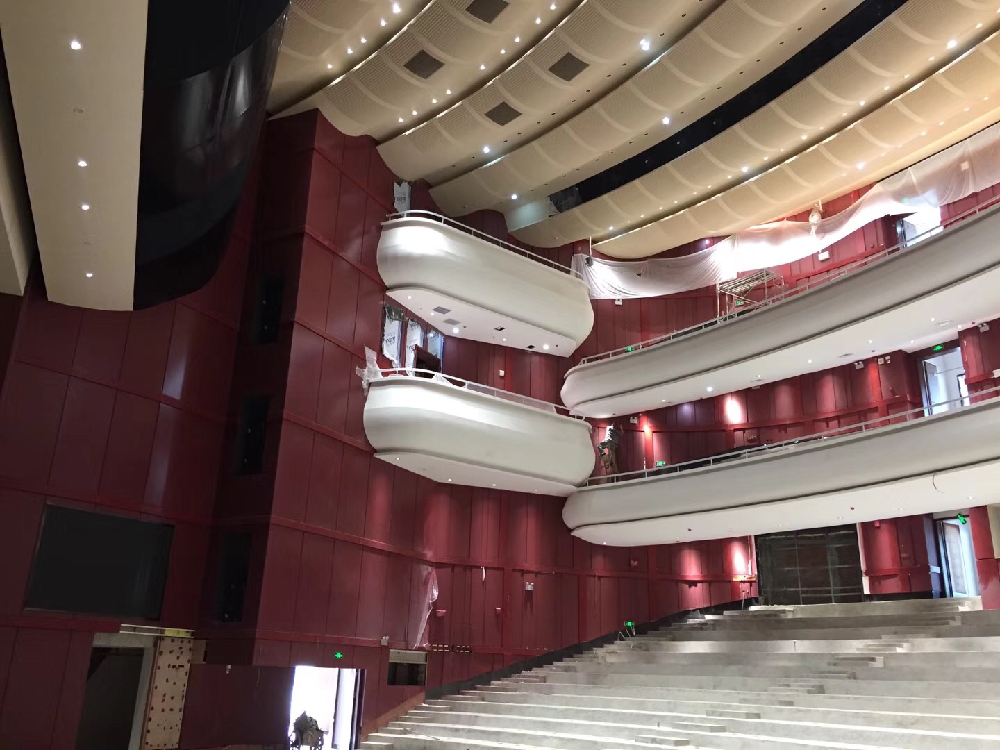 承接中和职中迁建工程剧场音视频舞台灯光及舞台机械系统 承接中和职中迁建工程剧场音视频舞台灯光及舞台机械系统