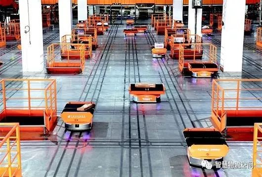 智能分拣：快递有了“小橙人” 信息化引领物流日新月异