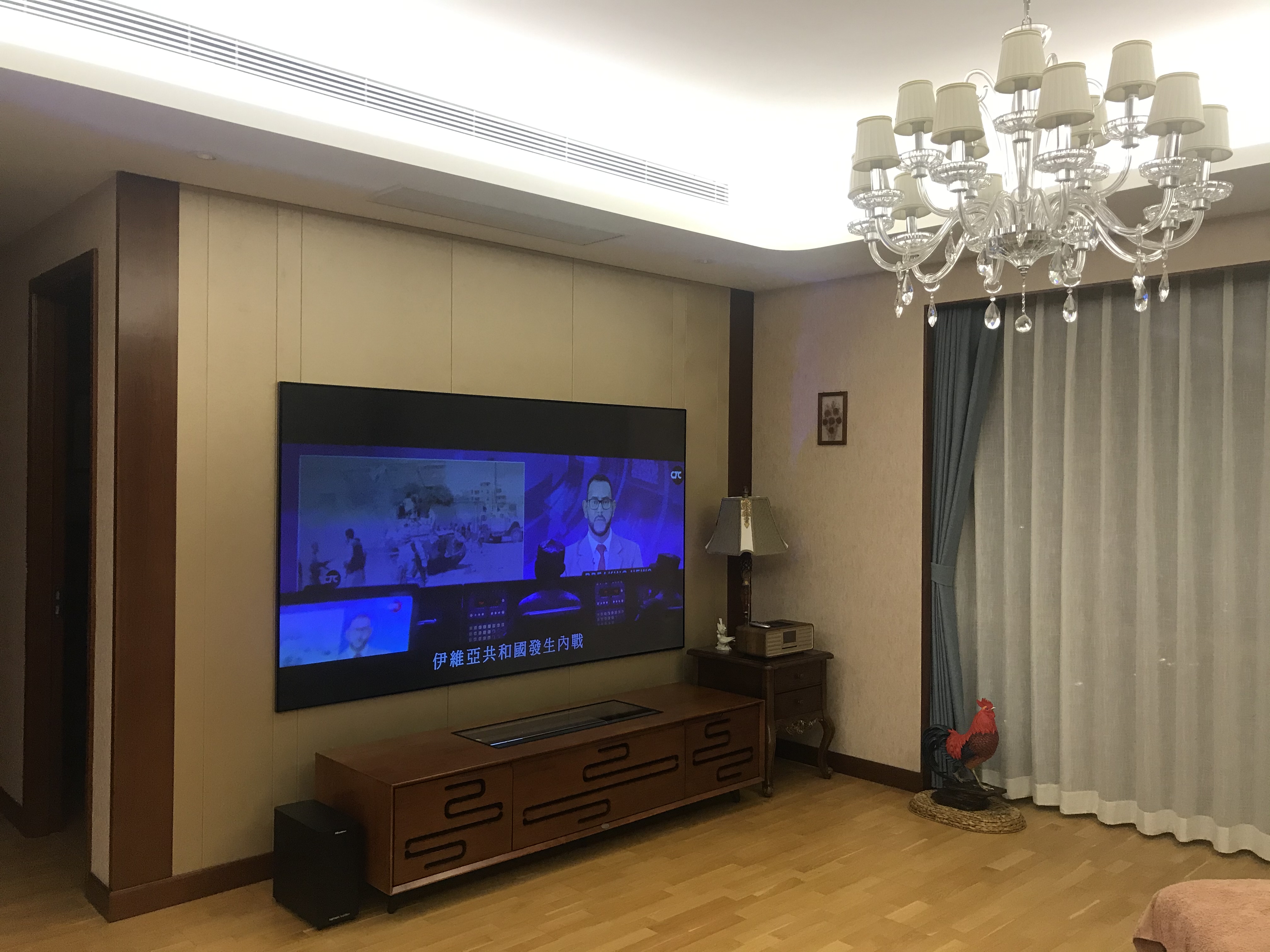E-JOIN猛犸激光电视柜中式E83超短焦激光投影设备柜
