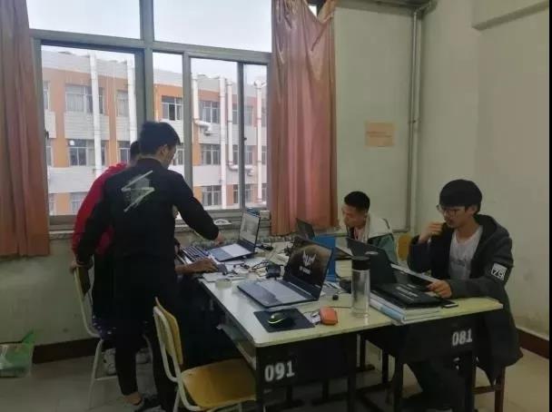 打造大学生科技创新团队服务校友企业 打造大学生科技创新团队服务校友企业