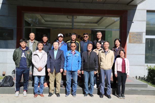 中国教育装备行业协会学校体育装备专家组莅临北橡院交流考察