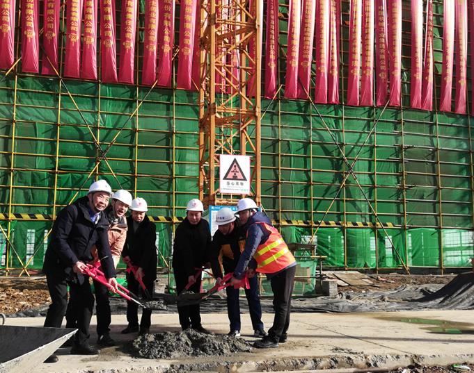 我司总承包项目海虹集团巢湖今辰医药产业园项目 顺利封顶