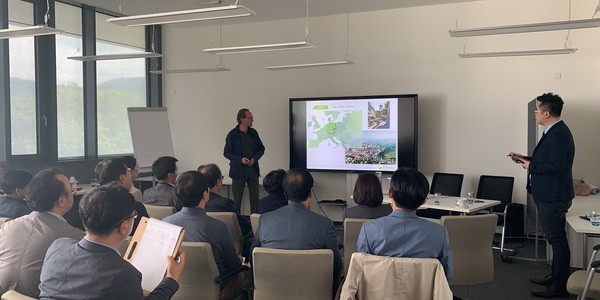 Delegation der koreanischen Zukunftsstadt „Solaseado“ zu Besuch in Freiburg