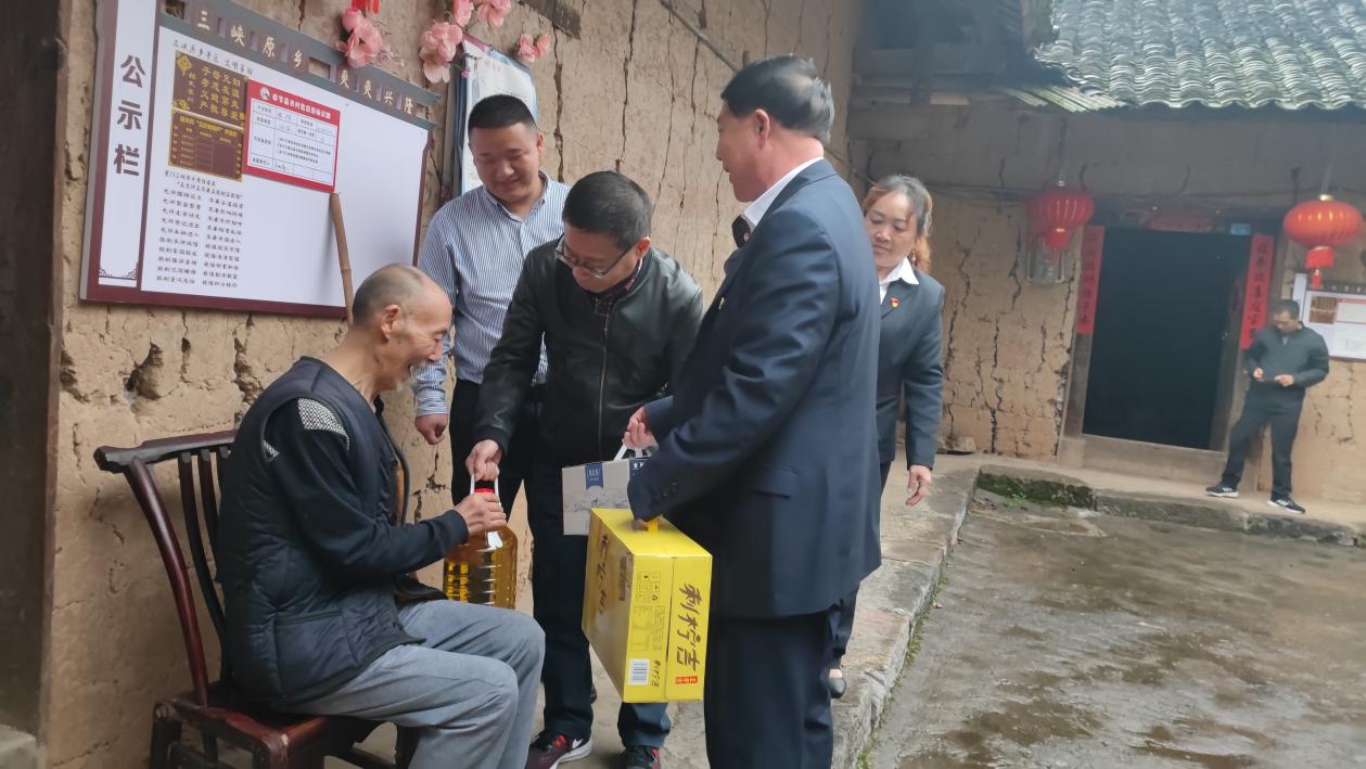 我司工会主席潘晓勤赴兴隆镇调研乡村振兴 我司工会主席潘晓勤赴兴隆镇调研乡村振兴