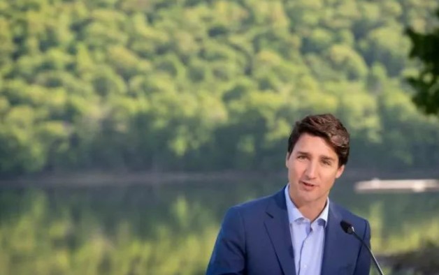 Canada announced: ban disposable plastic products!