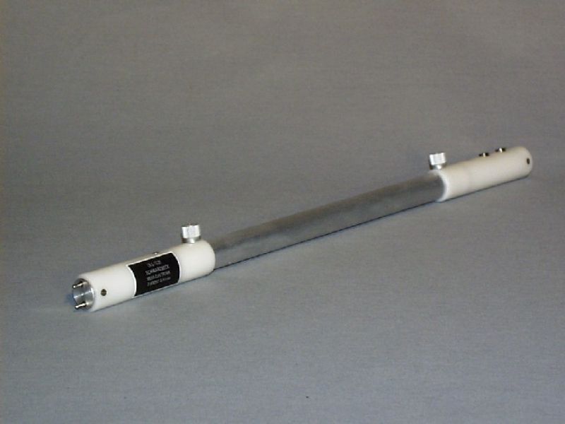 带插座 G13 / 25 的 20 mm 直径线性模拟灯