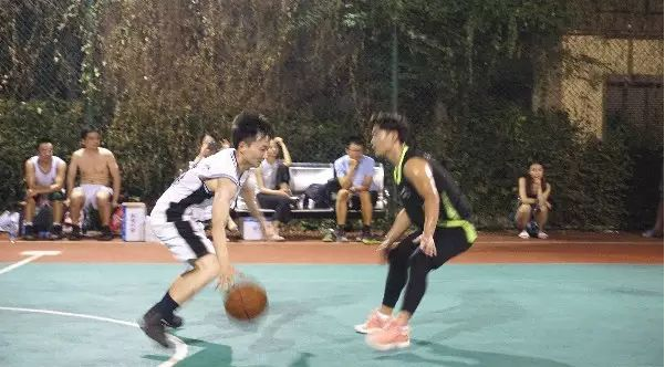 篮球交流赛丨奥升用汗水点亮盛夏 篮球交流赛丨奥升用汗水点亮盛夏