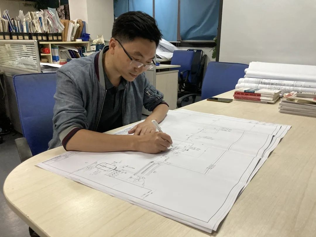 跨山越海 逐光而行——他们是十大青年榜样 跨山越海 逐光而行——他们是十大青年榜样