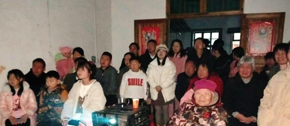 江西:多地开展春节公益电影放映活动 江西:多地开展春节公益电影放映活动