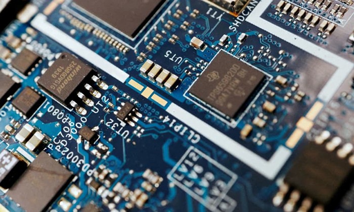 British semiconductor bosses threaten to move overseas as U.S. and EU splurge on chips