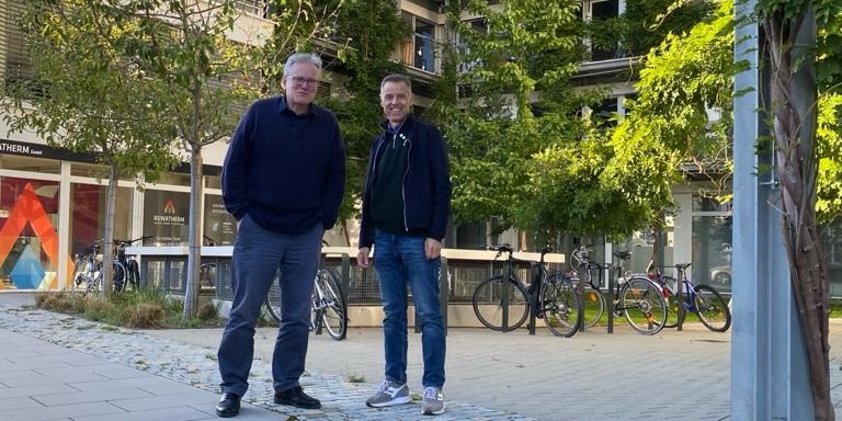 DR. ROBERT COWLEY BEI DER FREY GRUPPE