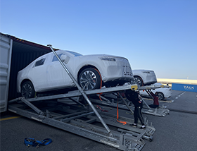 Unloading and packing of the entire vehicle