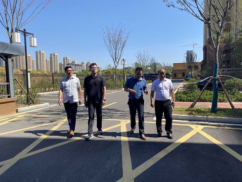 歡度國慶 喜迎二十大 丨 新城建投開展項(xiàng)目推進(jìn)暨安全生產(chǎn)調(diào)研