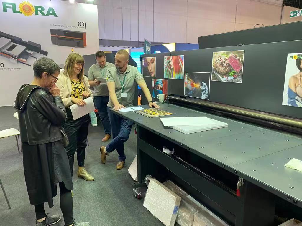 FLORA First New Printer Equipped with EPSON T3200 Printhead Debuted at FESPA 2022