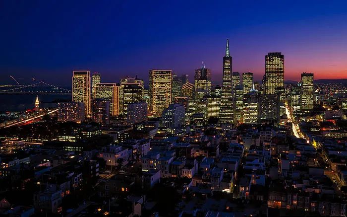城市的夜晚如何更加“光彩绚烂”？