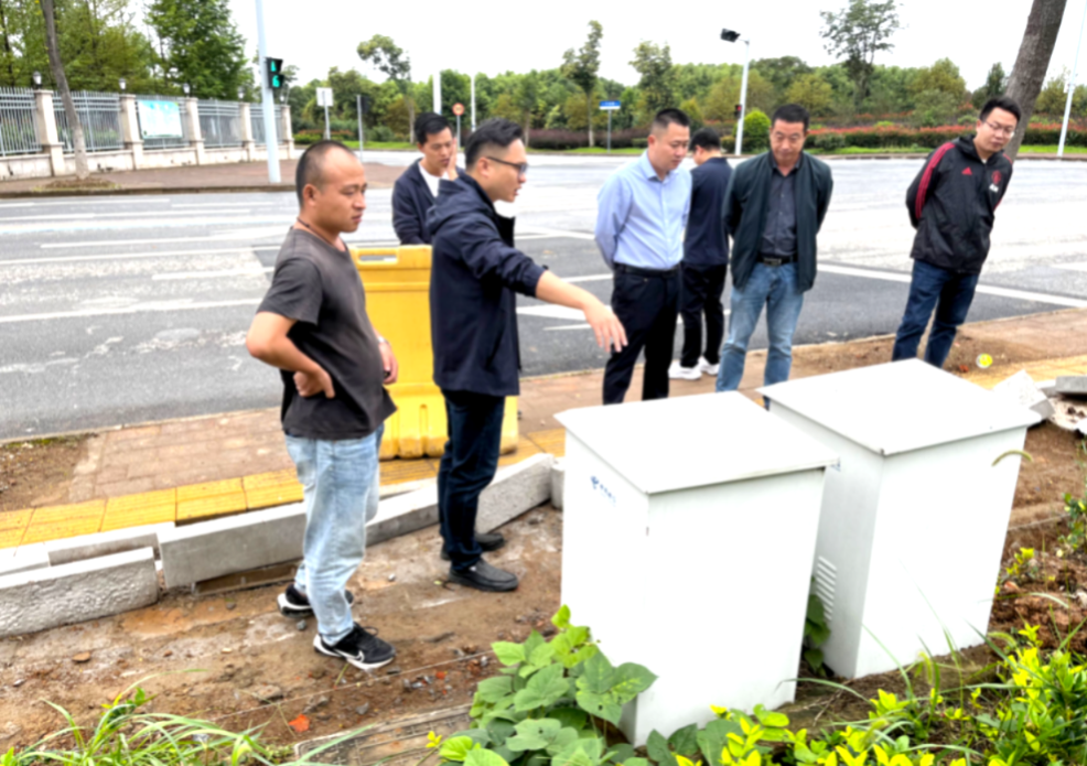 夯實(shí)品質(zhì) 助力創(chuàng)建丨六新集團(tuán)開(kāi)展重點(diǎn)項(xiàng)目督導(dǎo)檢查