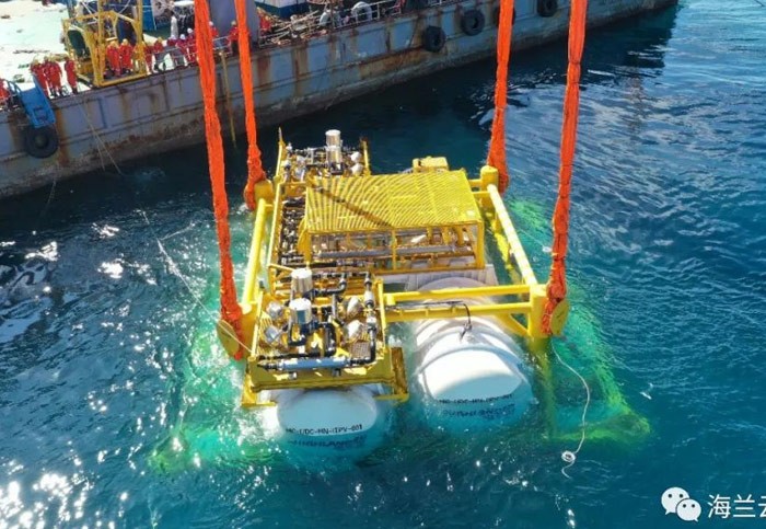 数据这样存在海底