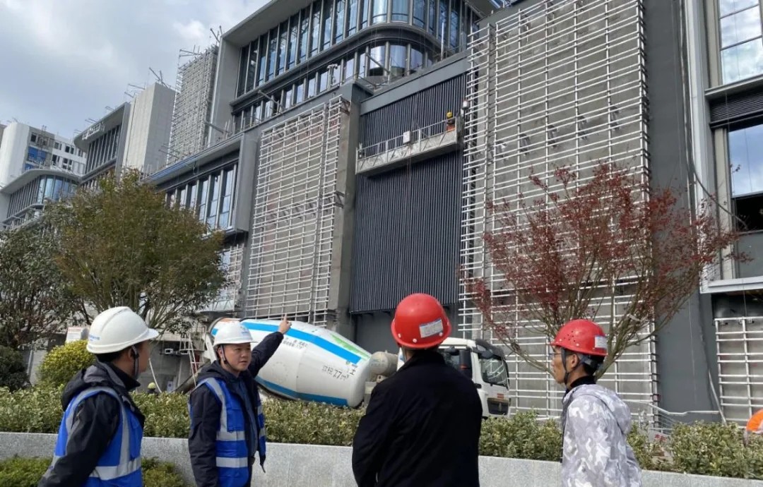 年末冲刺展英姿 奋发向前创辉煌