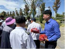 夏日送清涼,致敬一線(xiàn)工作者! 夏日送清涼,致敬一線(xiàn)工作者!